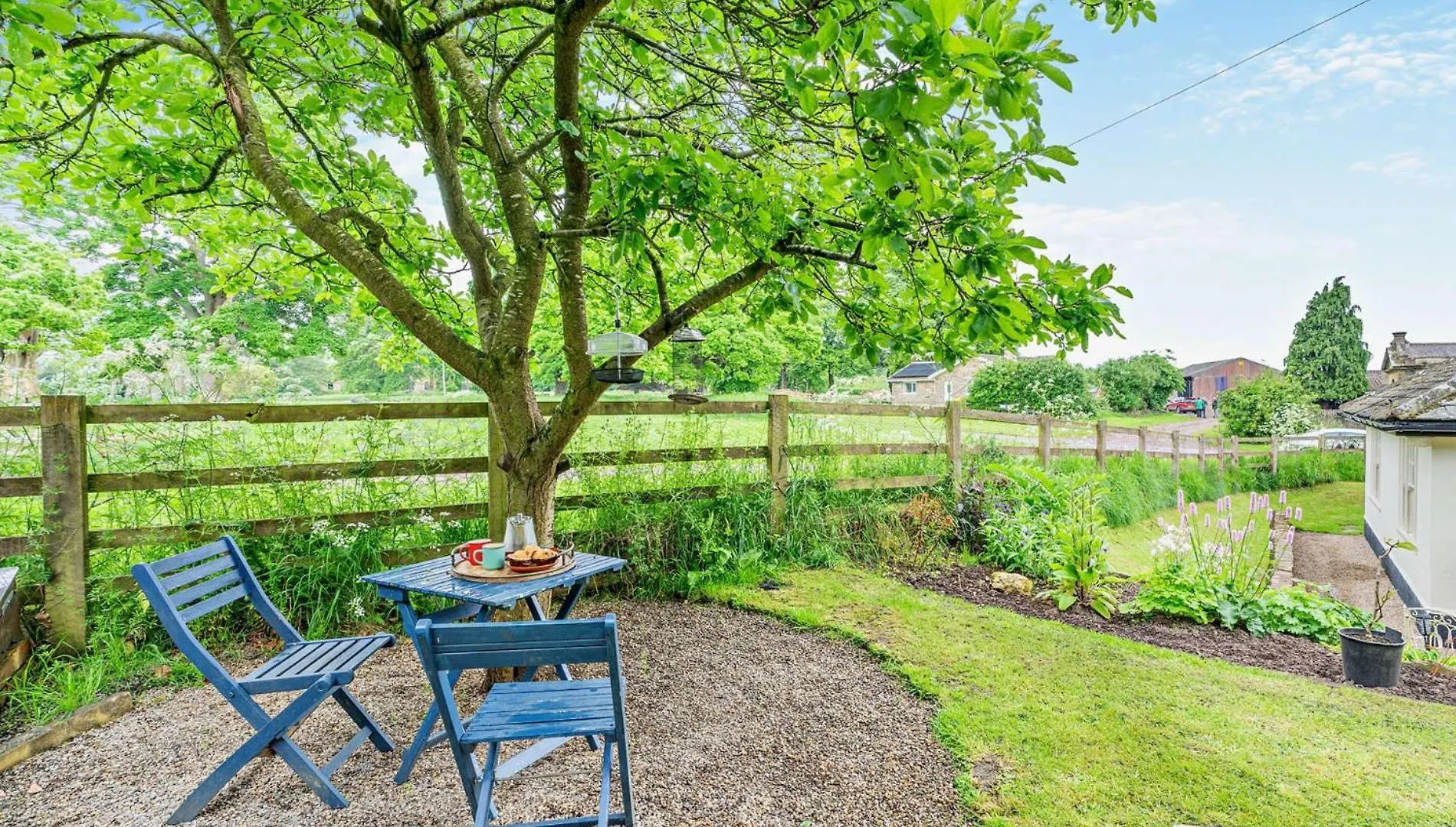2 Bed In Richmond 94752 Villa Forcett United Kingdom