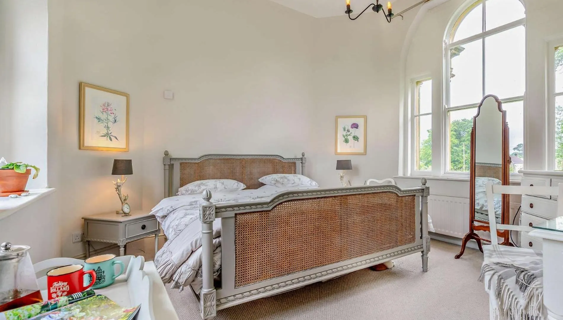 2 Bed In Richmond 94752 Villa Forcett 0*,